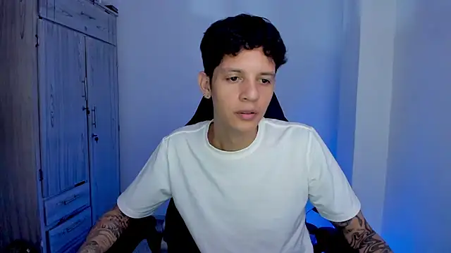tylerrnova online show from July 2026 12:42:01 AM