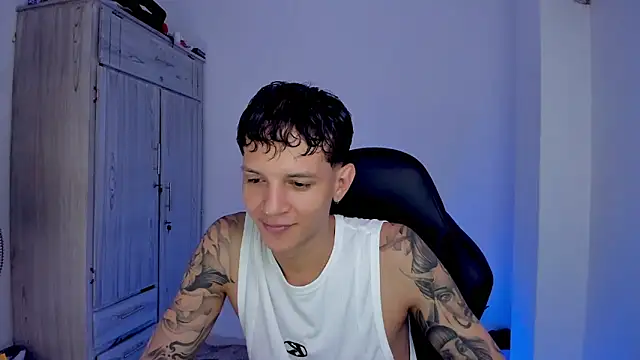 tylerrnova online show from August 2026 04:12:02 AM