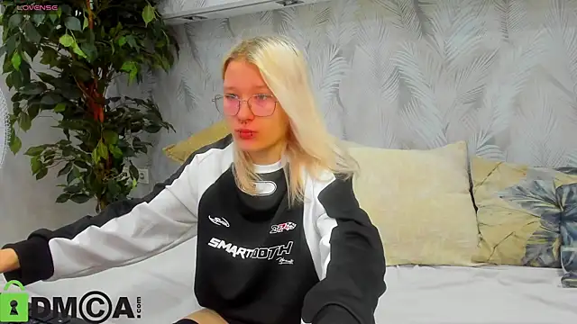 Nika-Smith online show from August 2026 09:22:02 AM