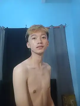 Snapshot of Fem_phiLboy69 chatting on June 2026 12:50:01 PM Fem phiLboy69 online show from June 2026 12:50:01 PM