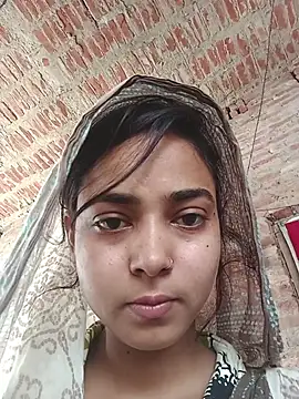 Snapshot of Simran_143 chatting on June 2026 07:41:02 AM Simran 143 online show from June 2026 07:41:02 AM