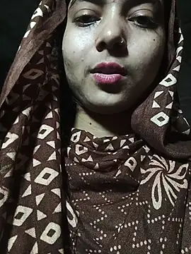 Snapshot of Simran_143 chatting on August 2026 04:20:02 PM Simran 143 online show from August 2026 04:20:02 PM
