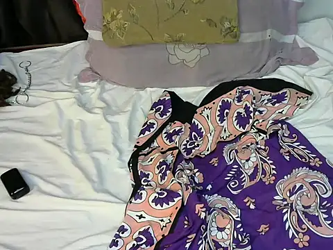 brownfinegirl22 online show from June 2026 05:55:01 PM