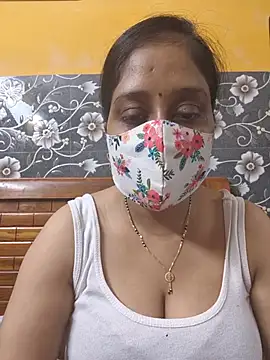 Snapshot of Garimaa_Cherry chatting on July 2026 08:33:01 PM Garimaa Cherry online show from July 2026 08:33:01 PM