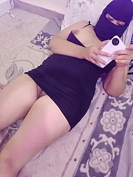 Snapshot of Mahira-22 chatting on July 2026 02:42:01 AM Mahira-22 online show from July 2026 02:42:01 AM