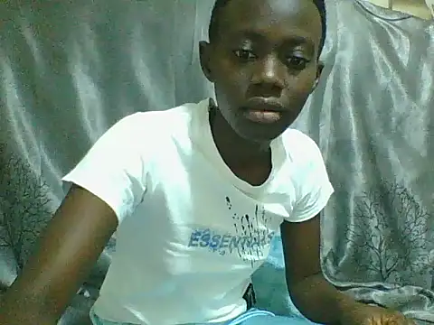 Snapshot of Tish_Leylah chatting on June 2026 04:06:01 PM Tish Leylah online show from June 2026 04:06:01 PM