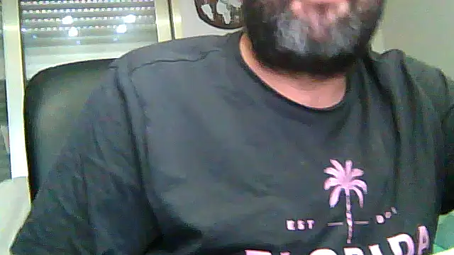 Snapshot of SirFrankonde chatting on July 2026 10:32:01 AM SirFrankonde online show from July 2026 10:32:01 AM
