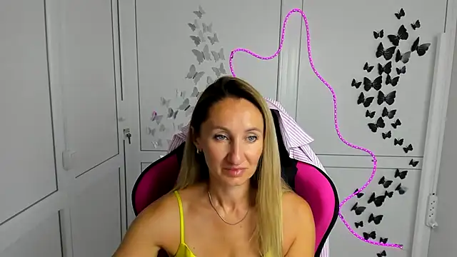 LilyDreamm online show from July 2026 06:33:02 AM