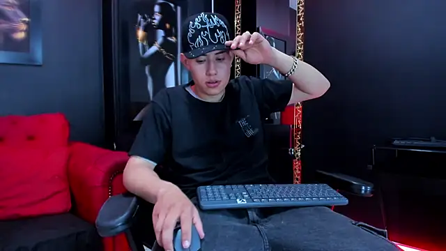 Thiagoo Vega online show from June 2026 07:27:02 PM