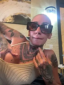 Snapshot of inked_up_jade chatting on June 2026 04:22:02 PM inked up jade online show from June 2026 04:22:02 PM