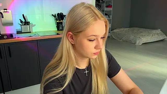 MichelleMargiela online show from July 2026 03:33:02 AM