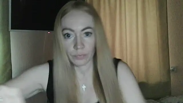 Snapshot of Zolissani chatting on June 2026 11:13:01 AM Zolissani online show from June 2026 11:13:01 AM