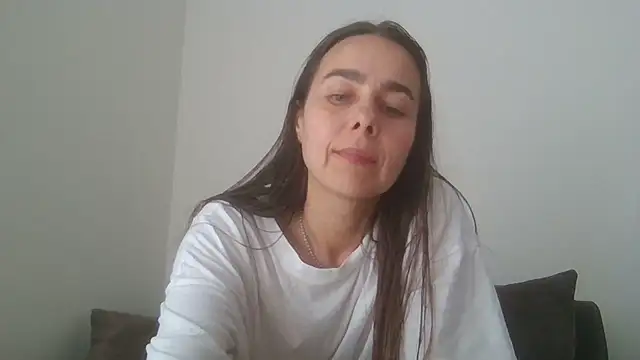 Vanelleda online show from June 2026 12:33:01 PM