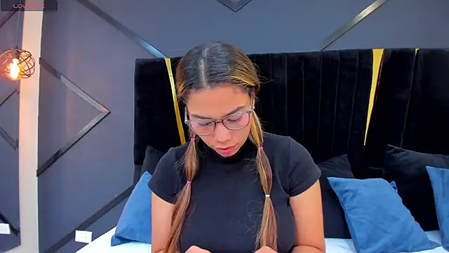esther xo online show from July 2026 04:36:01 AM