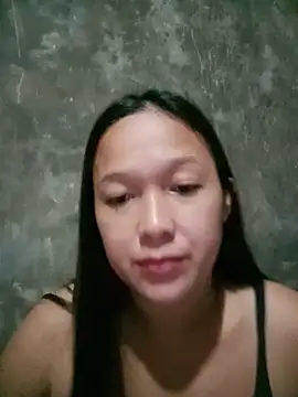 Snapshot of urwomaninlove chatting on June 2026 02:12:02 AM urwomaninlove online show from June 2026 02:12:02 AM