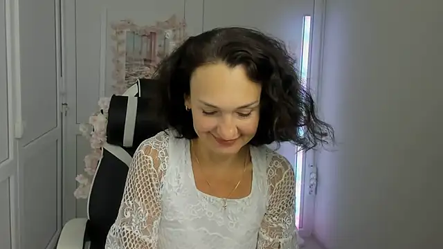 Snapshot of OliviaKateee chatting on June 2026 06:07:01 AM OliviaKateee online show from June 2026 06:07:01 AM