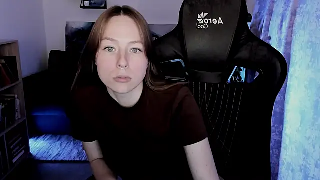 DamnWitchh online show from June 2026 10:53:01 AM