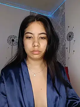 Snapshot of AylinLove_ chatting on July 2026 02:53:02 PM AylinLove online show from July 2026 02:53:02 PM