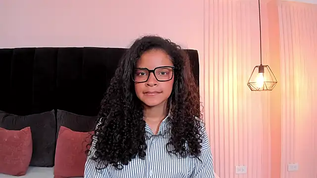 estefa rose online show from July 2026 04:20:01 PM