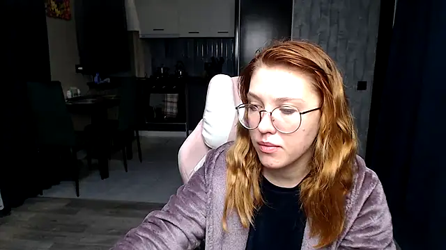 Reginasmilee online show from November 2025 02:24:02 AM