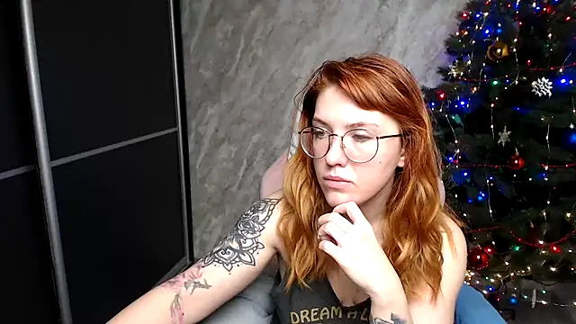 Reginasmilee online show from December 2025 12:30:01 AM