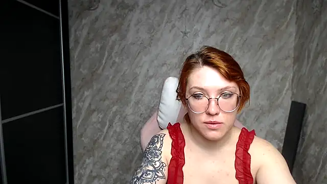 Reginasmilee online show from March 2026 03:43:01 AM