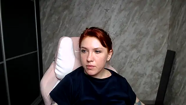 Reginasmilee online show from March 2026 02:28:01 AM