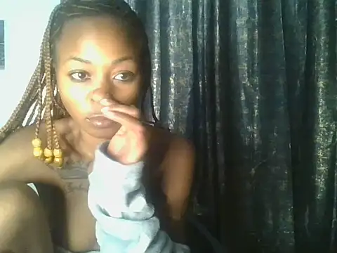 Snapshot of Prettyquueen chatting on June 2026 04:02:01 AM Prettyquueen online show from June 2026 04:02:01 AM