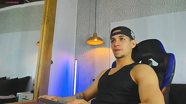 Snapshot of Jamexxx1_ chatting on June 2026 09:54:02 PM Jamexxx1 online show from June 2026 09:54:02 PM