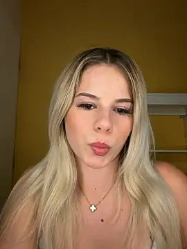Snapshot of JellyCherry chatting on June 2026 09:59:01 PM JellyCherry online show from June 2026 09:59:01 PM