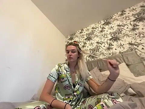 Elsa Dark online show from July 2026 05:52:01 PM