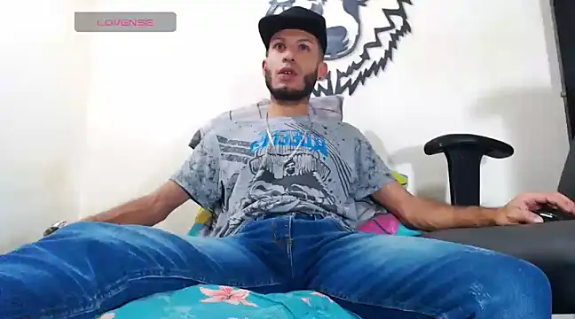 Snapshot of WOLFMONSTERDICK chatting on March 2025 03:51:02 PM WOLFMONSTERDICK online show from March 2025 03:51:02 PM