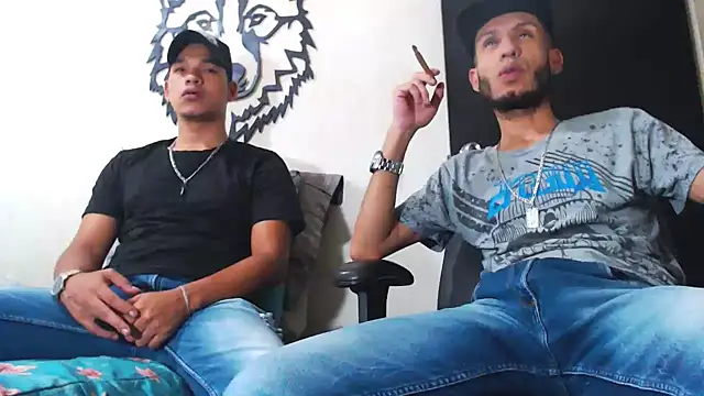 Snapshot of WOLFMONSTERDICK chatting on March 2025 04:19:01 AM WOLFMONSTERDICK online show from March 2025 04:19:01 AM