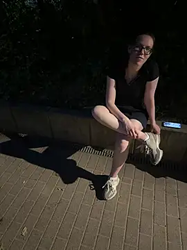 LeaKleini online show from June 2026 08:36:01 PM