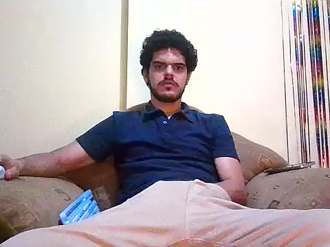 Snapshot of Hectorssuarez chatting on July 2026 12:35:01 AM Hectorssuarez online show from July 2026 12:35:01 AM