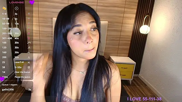 Snapshot of charlotte_2015 chatting on July 2026 11:23:01 AM charlotte 2015 online show from July 2026 11:23:01 AM