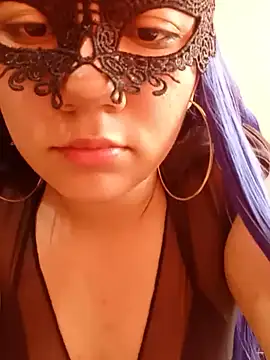 cremmluna online show from July 2026 06:12:02 PM