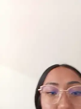 Snapshot of chells_ chatting on July 2026 01:26:01 PM chells online show from July 2026 01:26:01 PM