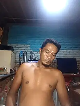 maxwel20 online show from July 2026 05:29:02 PM