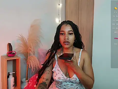 Snapshot of miaa_dust chatting on July 2026 04:45:02 PM miaa dust online show from July 2026 04:45:02 PM
