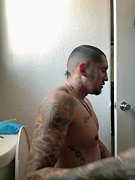Johnvalderaz1989 online show from July 2026 08:46:02 PM