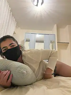 Snapshot of Bellequeen20 chatting on July 2026 01:08:02 AM Bellequeen20 online show from July 2026 01:08:02 AM