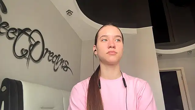 NichellePrueter online show from July 2026 06:05:01 AM