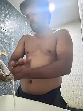 Snapshot of Subham2xx chatting on July 2026 02:39:01 AM Subham2xx online show from July 2026 02:39:01 AM