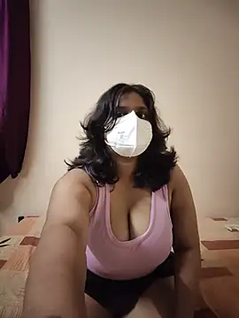 Snapshot of Tasty_Bunnyy chatting on July 2026 06:17:01 PM Tasty Bunnyy online show from July 2026 06:17:01 PM