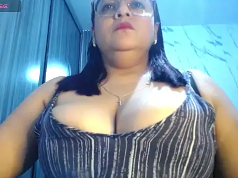 Snapshot of PaholaBigtits chatting on July 2026 07:51:01 PM PaholaBigtits online show from July 2026 07:51:01 PM