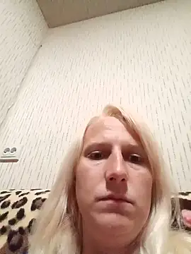 Snapshot of Amina-lov chatting on July 2026 08:02:01 PM Amina-lov online show from July 2026 08:02:01 PM