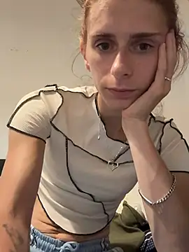 Snapshot of Luisawilliam chatting on July 2026 10:38:02 PM Luisawilliam online show from July 2026 10:38:02 PM