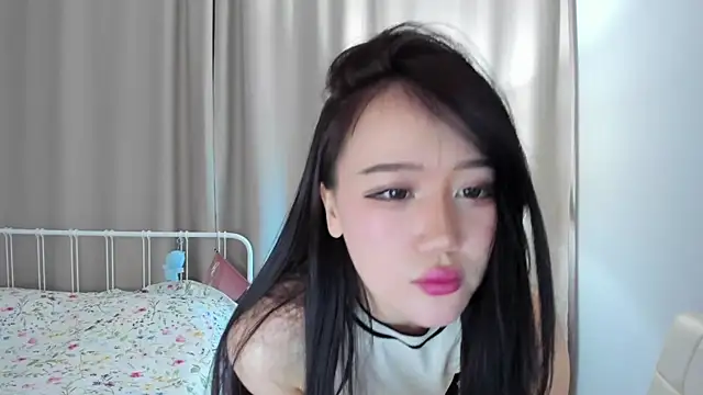 AmiliYan online show from April 2026 09:45:02 AM