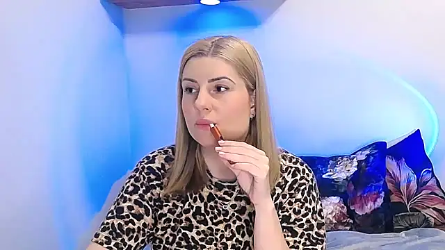 alisenties online show from April 2026 05:30:01 PM